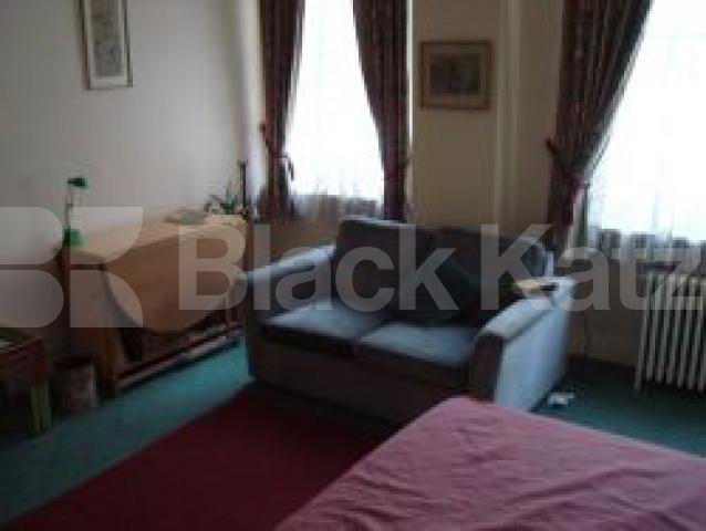 			New Instruciton, Studio Apartment, 1 bath, 1 reception Flat			 Queens Way, BAYSWATER